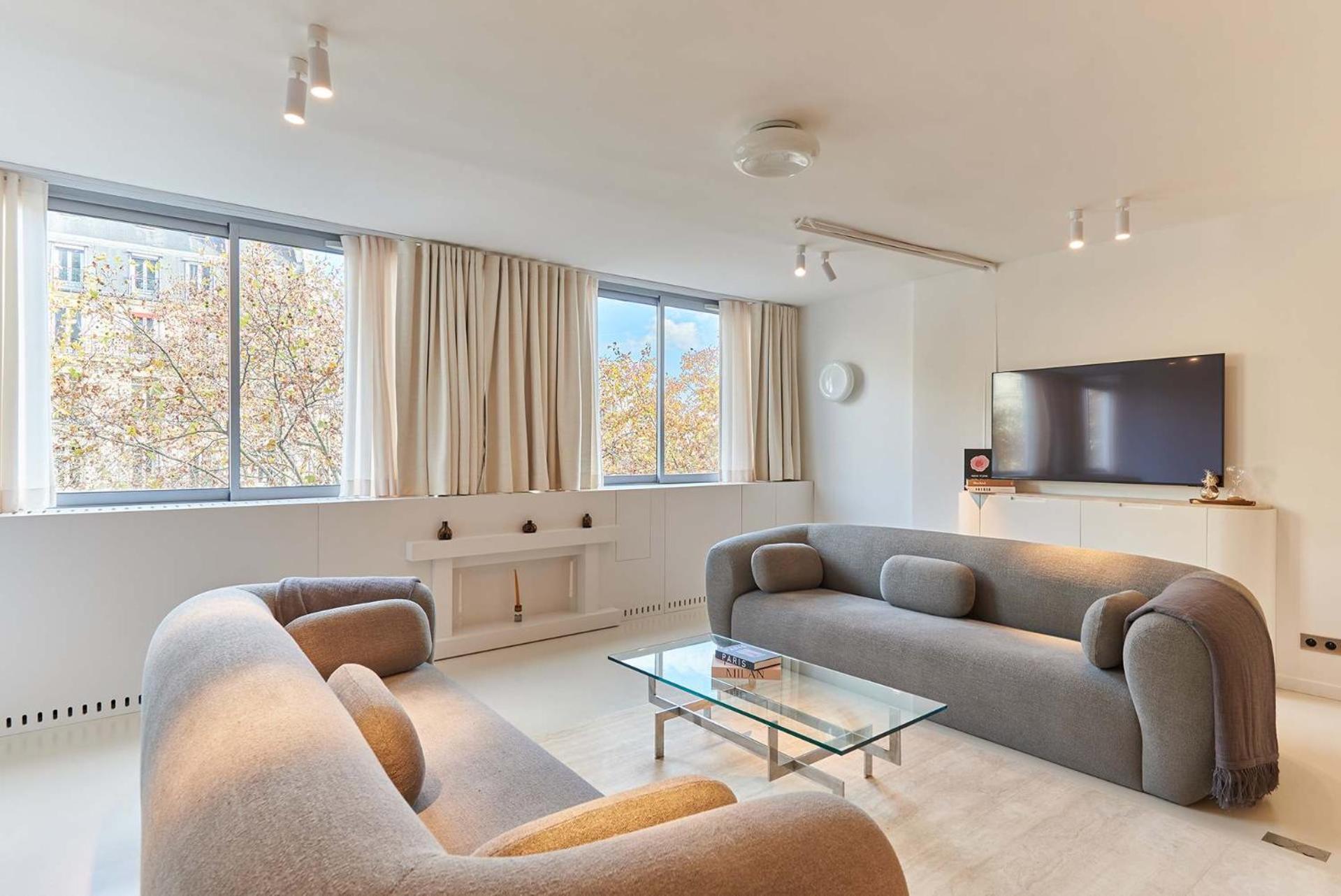 Sublim Montaigne-eiffel Tower Apartment